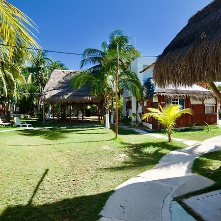 Golden Paradise Hostel Isla Holbox Bagian luar foto