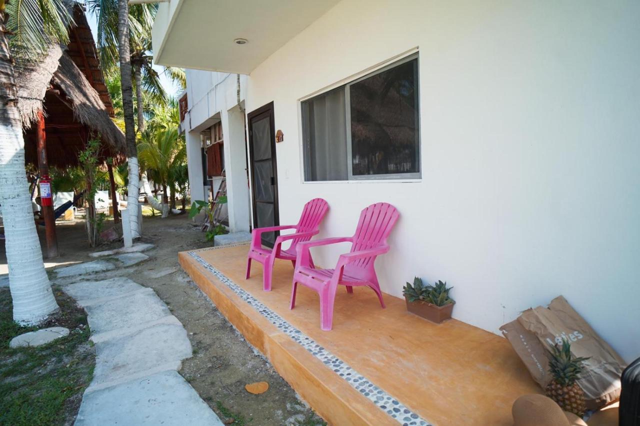 Golden Paradise Hostel Isla Holbox Bagian luar foto