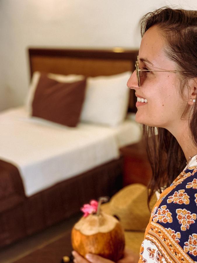 Golden Paradise Hostel Isla Holbox Bagian luar foto
