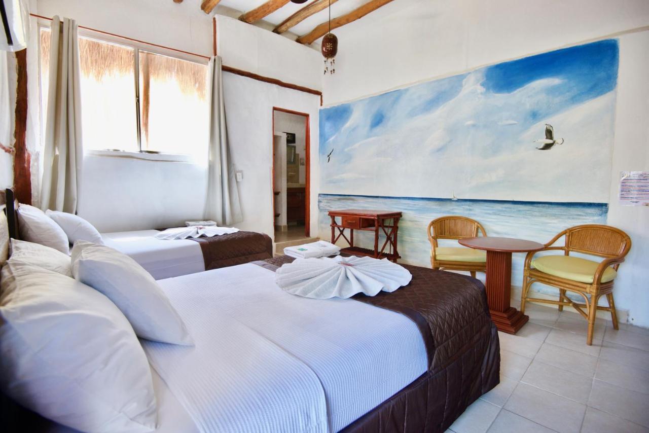 Golden Paradise Hostel Isla Holbox Bagian luar foto