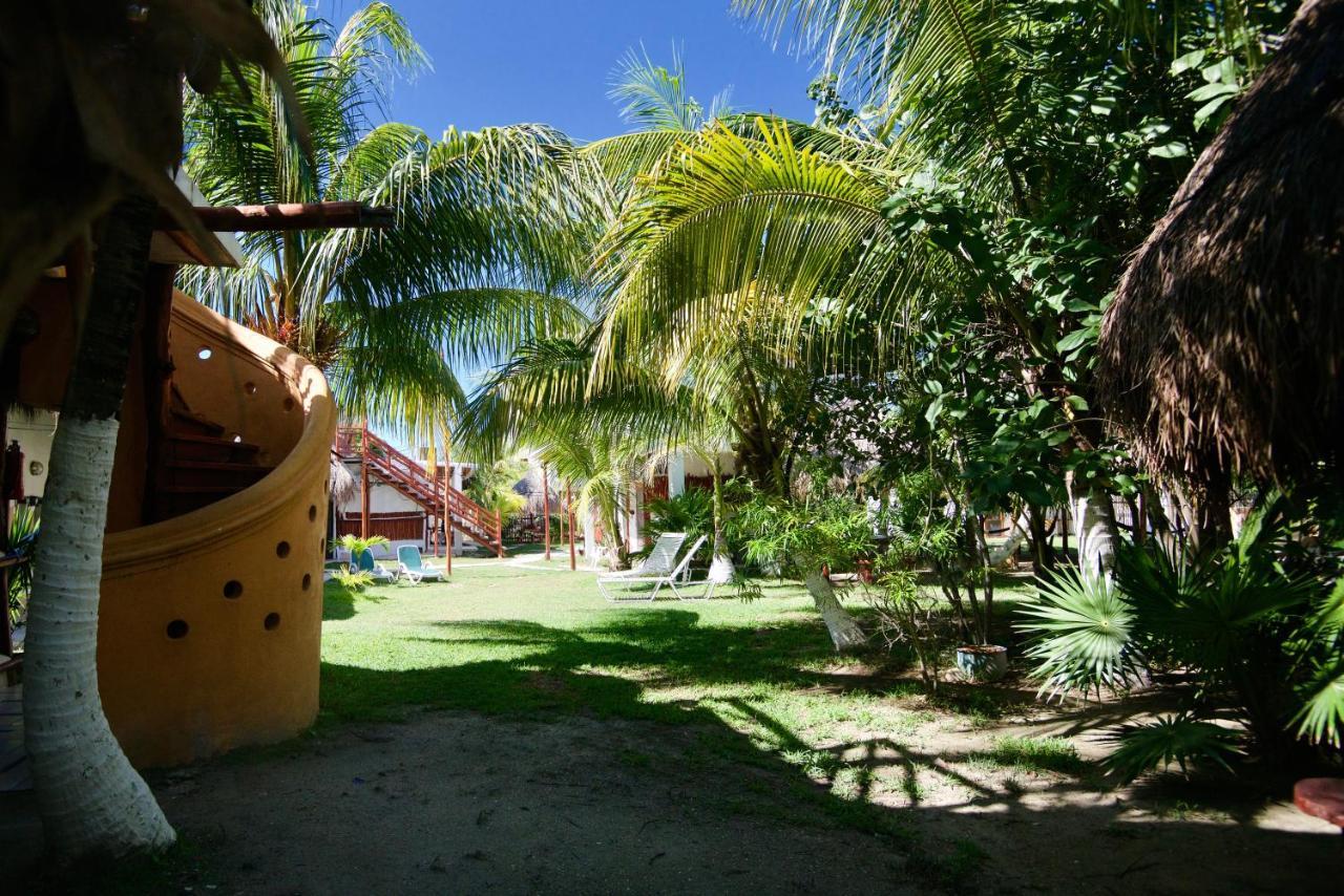 Golden Paradise Hostel Isla Holbox Bagian luar foto